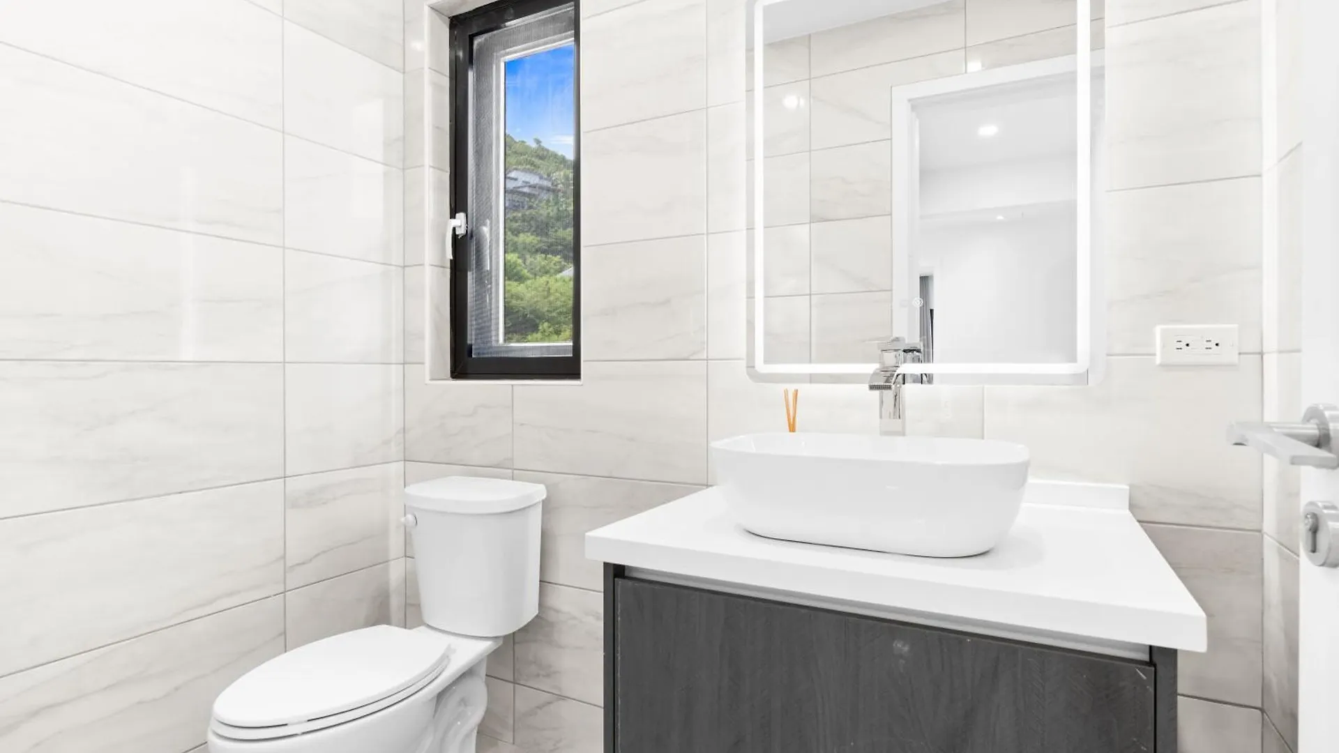 펜션 Koolbaai Luxury Indigo Oceanfront Terrace 빌라